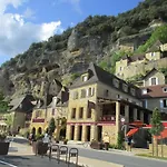 Avec Piscine Privee Et Vue Chateau Proche Sarlat - Fr-1-616-39 *