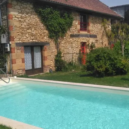 Avec Piscine Privee Et Vue Chateau Proche Sarlat - Fr-1-616-39 شقة *